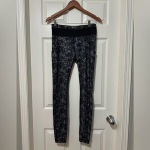 Lululemon speed tight size 6 euc